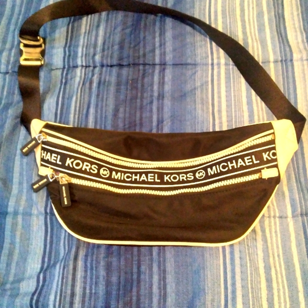 MK FANNY PACK